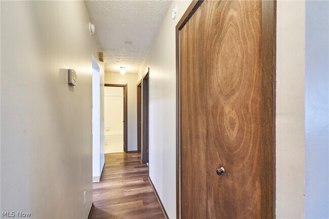 Building Photo - 939 Kirkwall Dr