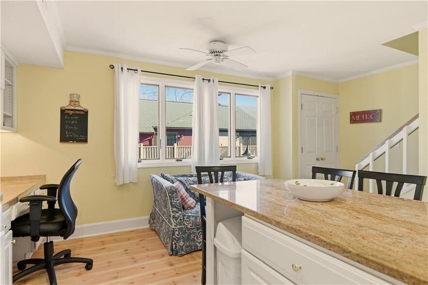 Building Photo - 216 Goddard Row