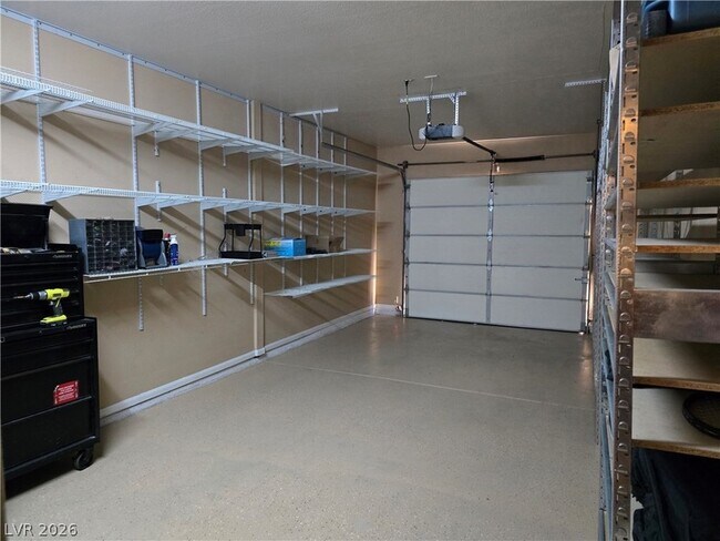 Building Photo - 2050 W Warm Springs Rd