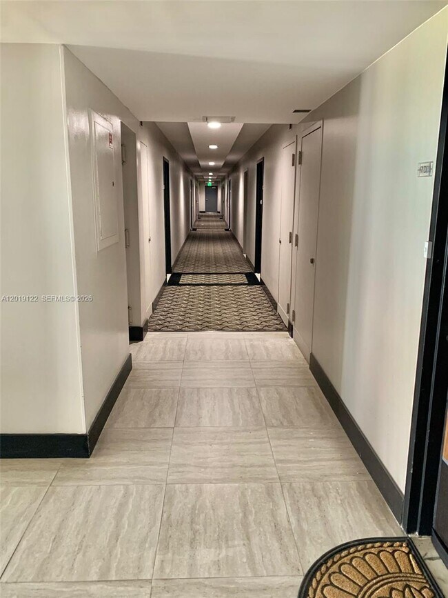 Building Photo - 1500 S Ocean Dr