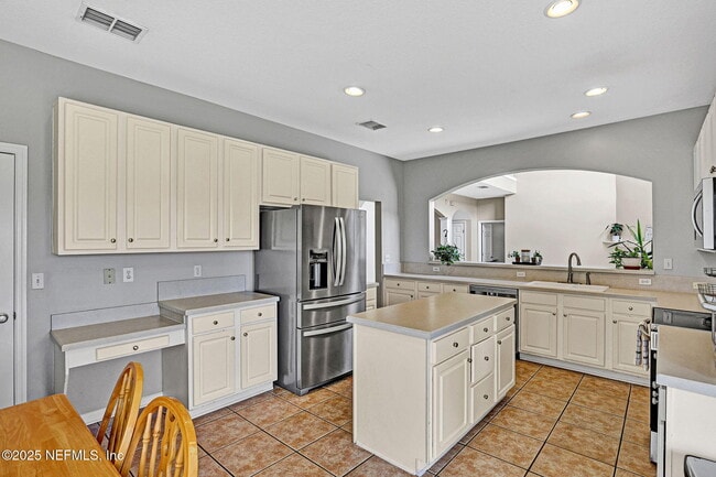 Building Photo - 4389 Seabreeze Dr
