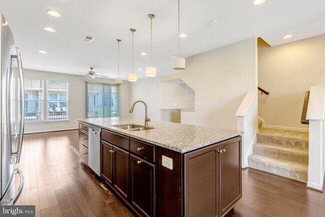Building Photo - 8932 Dahlgren Ridge Rd
