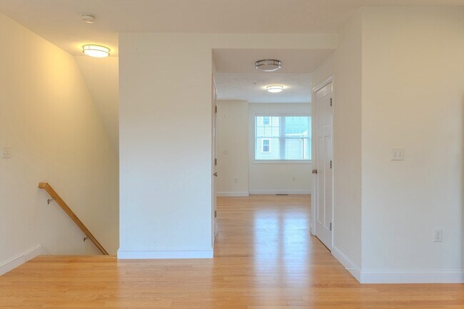 Building Photo - 7 Gorham St