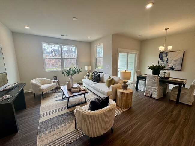 Building Photo - NEW CONSTRUCTION;3BR/2BA Townhome in Griffith Lakes