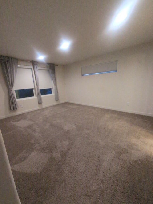 Building Photo - Large Corner Lot, 4 bedroom home