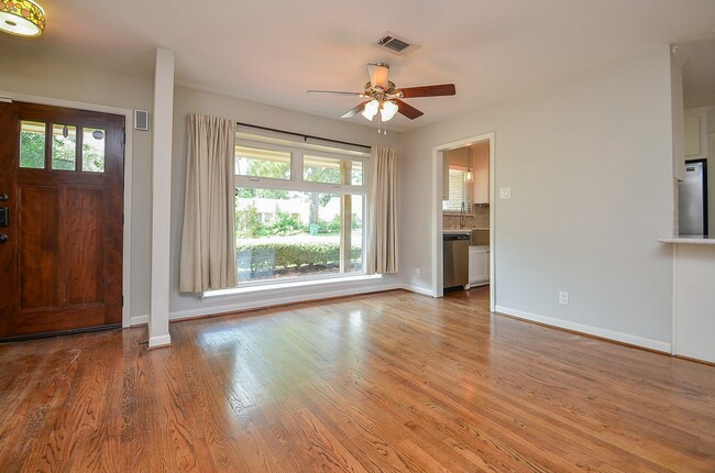 Building Photo - 10050 Haddington Dr