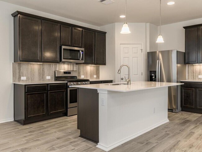Building Photo - 9101 Garnet Dr