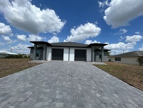 Building Photo - 4604 24th St SW