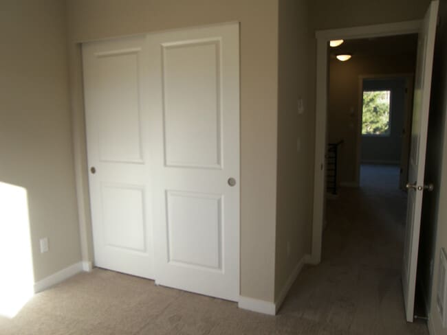 Building Photo - 729 112th St SW