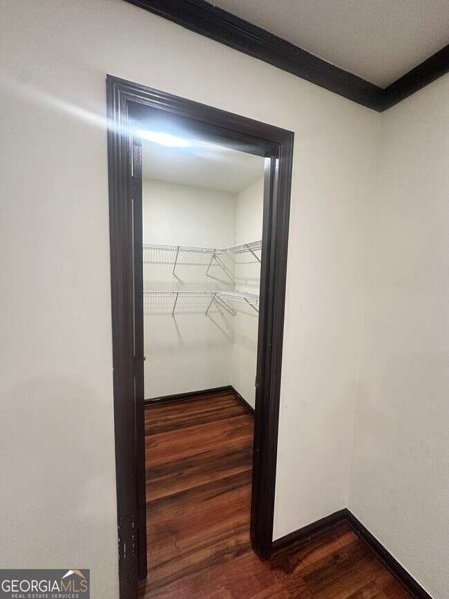 Building Photo - 186 Bellewood Oak Dr