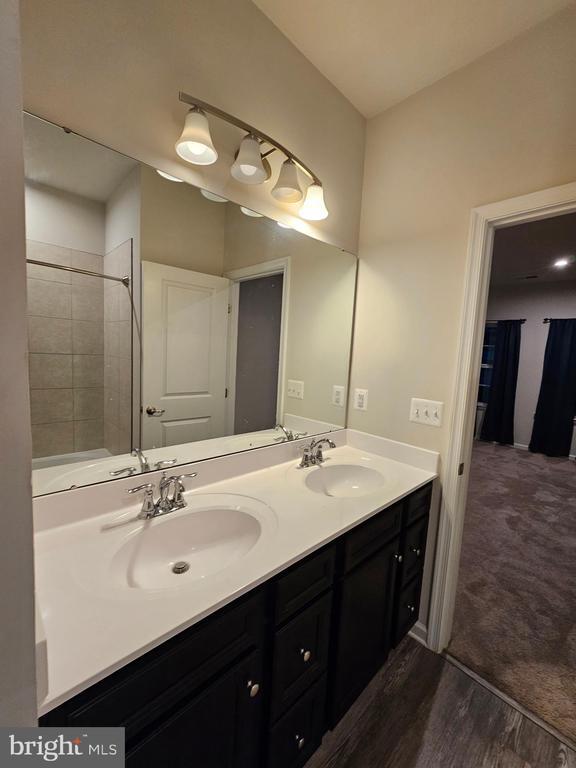 Building Photo - 1009 Rampart Dr