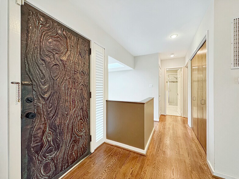 Building Photo - 609 Indian Springs Ct