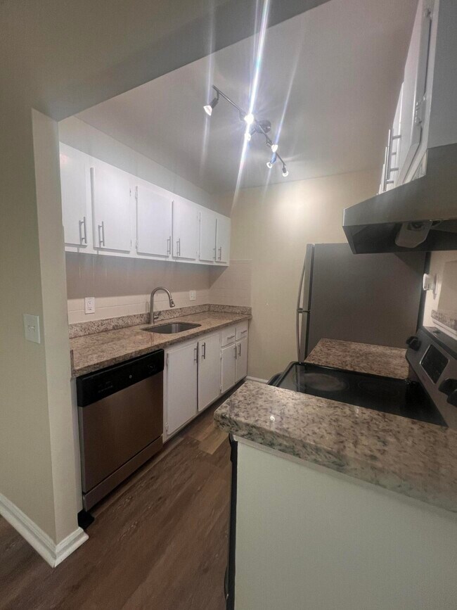 Building Photo - 1500 N Congress Ave