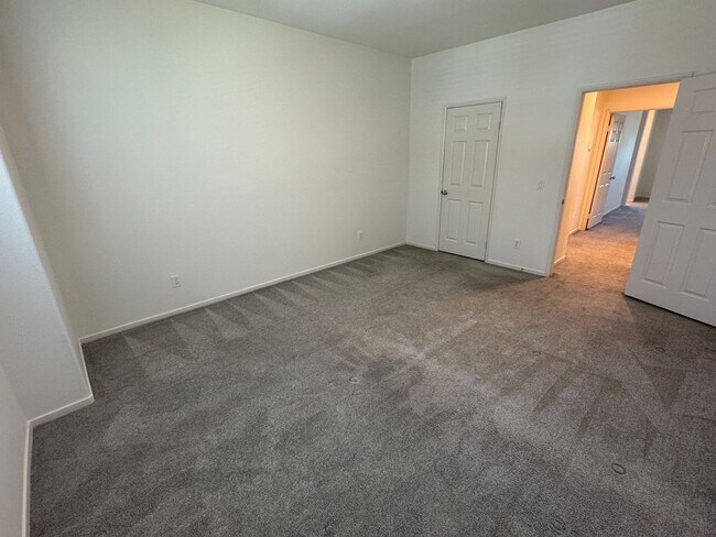 Building Photo - 3 Bedroom Brand New Home!