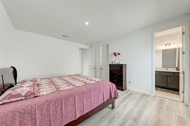 Building Photo - 2420 Novara Trl