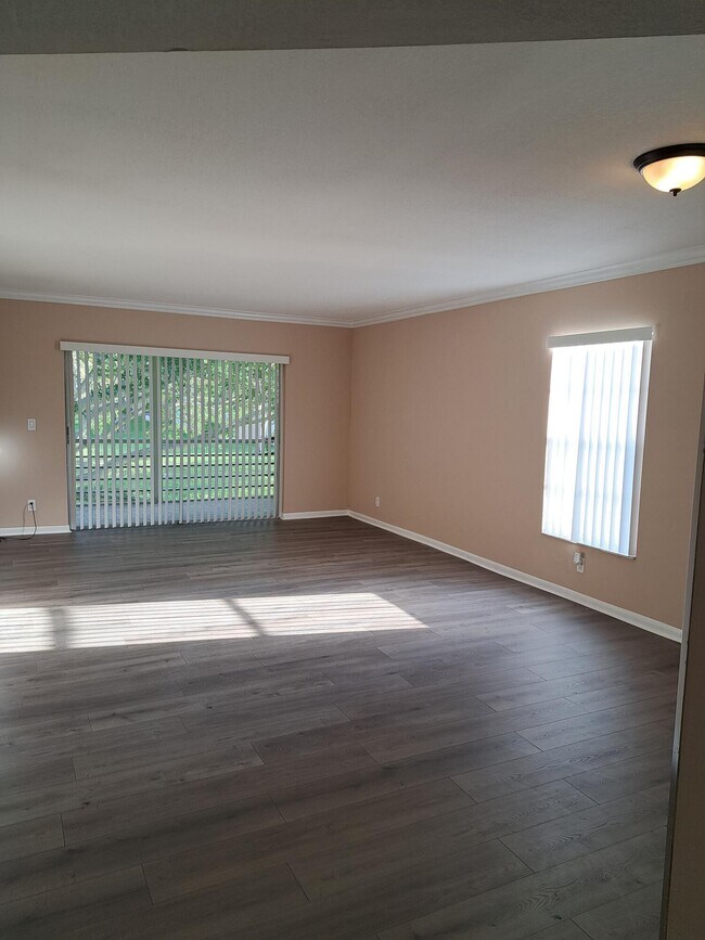 Building Photo - 2929 Zorno Way