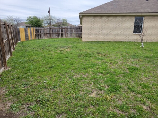 Building Photo - 3503 Dustin Ct