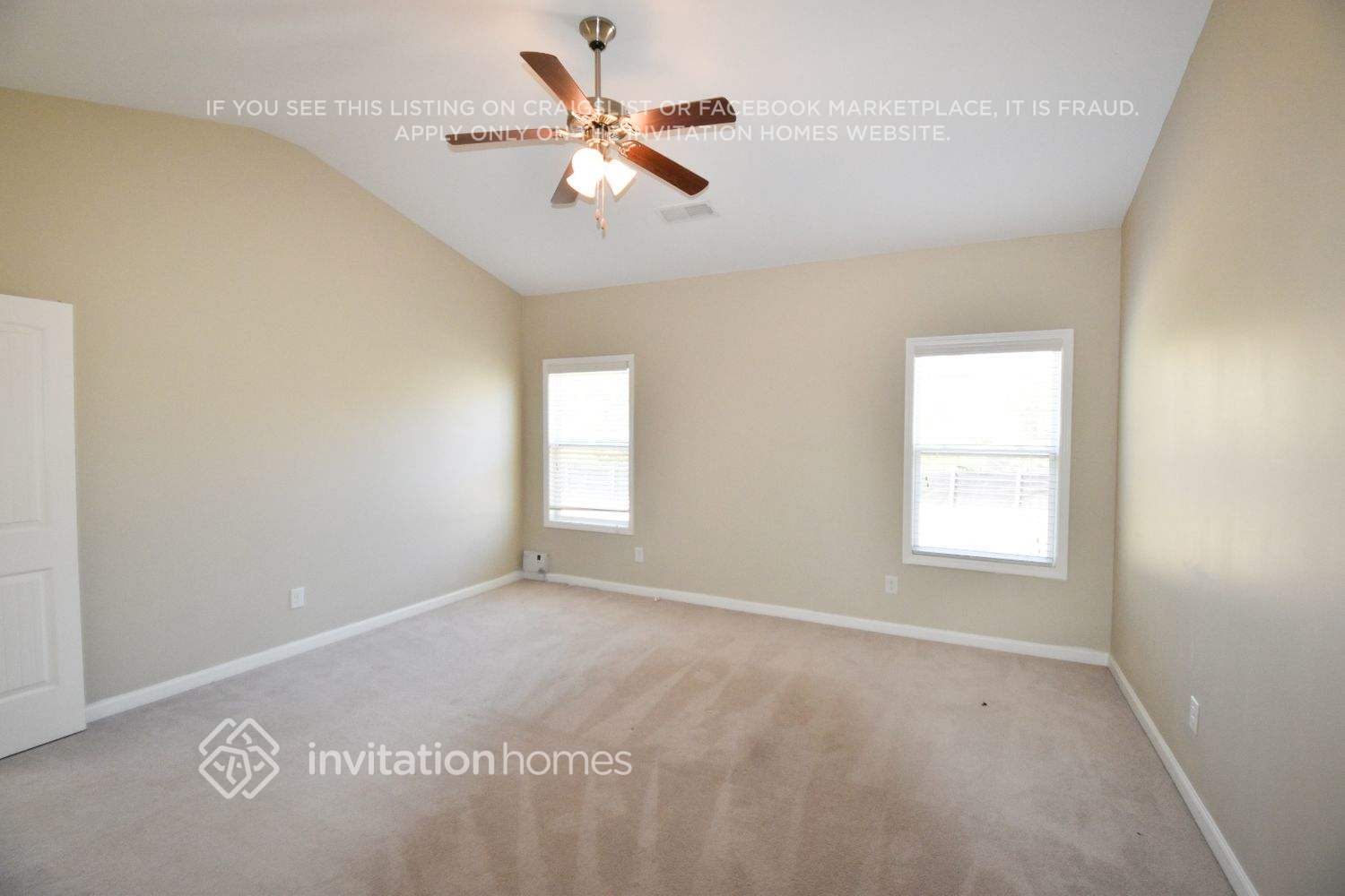 Building Photo - 3004 Golf Creek