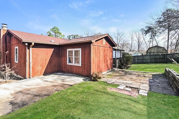 Building Photo - 370 Avon Cir