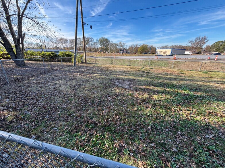 Building Photo - 720 Neal St