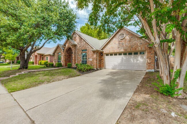 Building Photo - 8708 Falcon View Dr