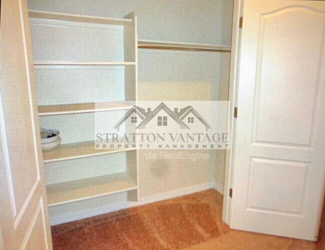 Building Photo - 24531 W Mobile Ln