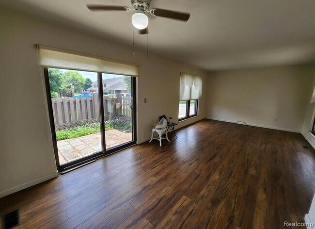 Building Photo - 31573 Green Meadow Ln