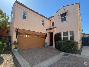 Building Photo - Gorgeous 4 Bed, 3 Bath in Brentwood with S...