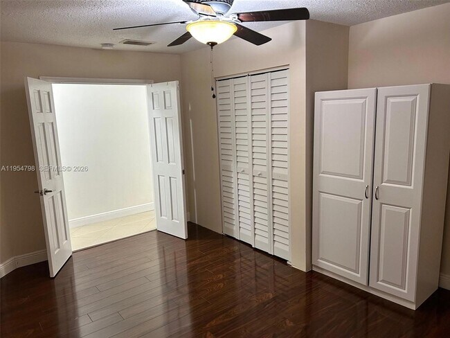 Building Photo - 9225 NW 49th Pl