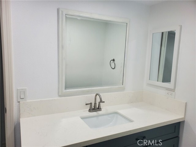 Building Photo - 10654 White Oak Dr