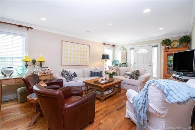 Building Photo - 469 S Benson Rd