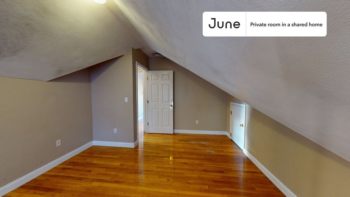 Building Photo - Room in Shared 4 bed/1.5 bath home