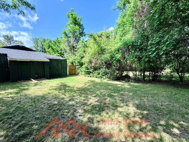 Building Photo - 1236 Effie Rd