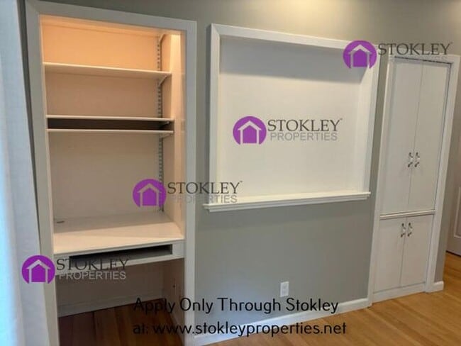 Building Photo - 231 Ivy Dr