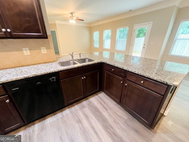 Building Photo - 1086 Blind Brook Cir