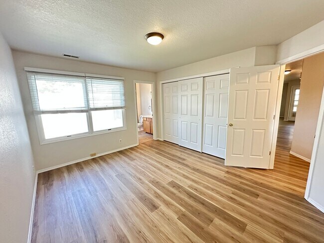 Building Photo - Beautiful 2 bed/2 bath condo in Hayden, ID...