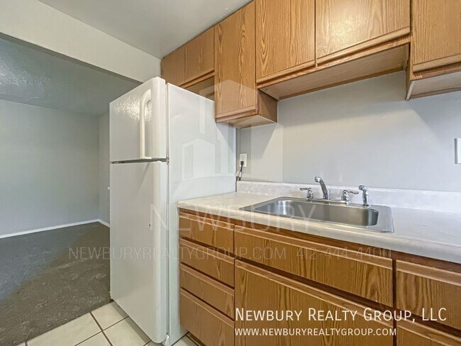 Building Photo - 1459 Poplar St