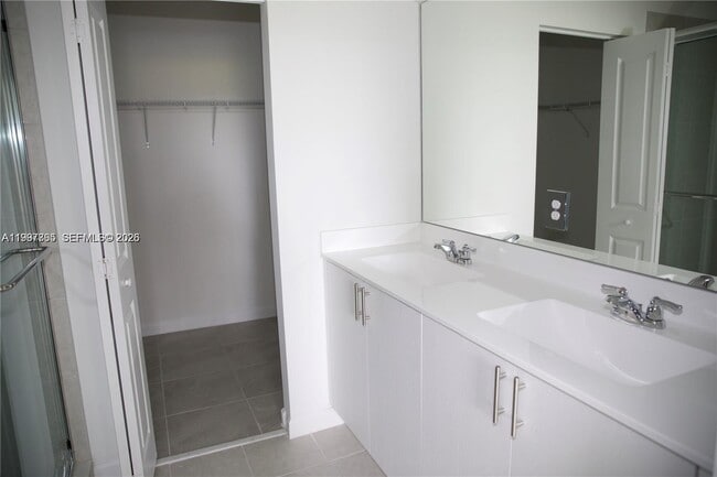 Building Photo - 5001 Peacock Wy