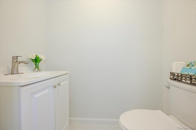 Building Photo - 43 Evert St