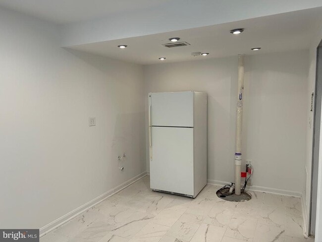 Building Photo - 46728 Hollow Mountain Pl