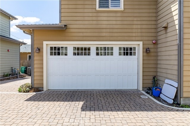 Building Photo - 871 Islay St