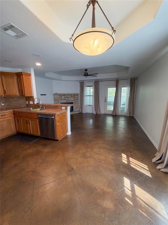 Building Photo - 430 Summit Ridge Dr N