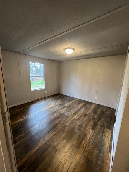 Building Photo - 35 Fountain Cir