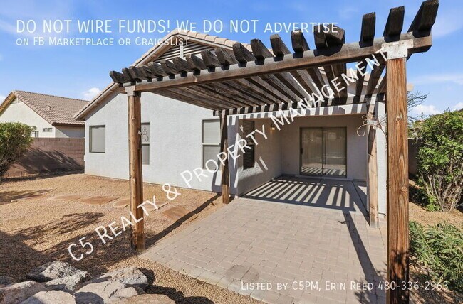 Building Photo - 12541 W Woodland Ave