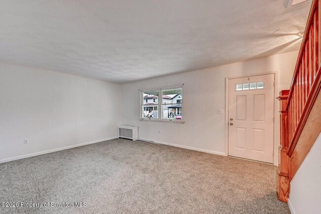 Building Photo - 454 Hickory St