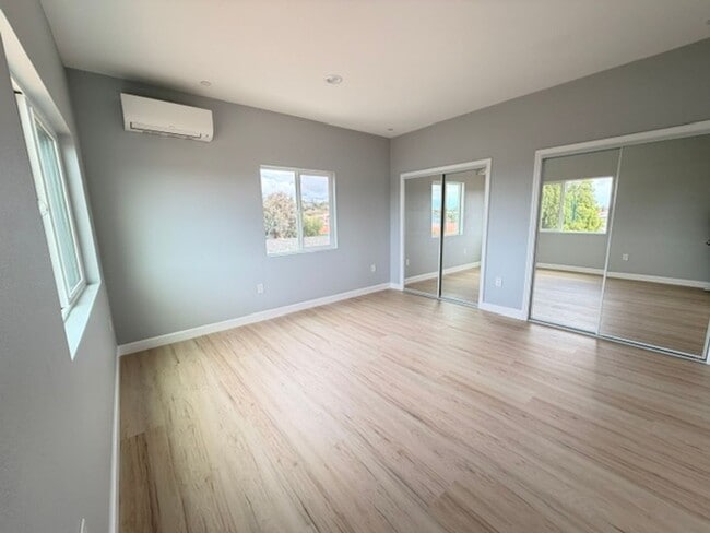 Building Photo - 5256-5260 Groveland Drive