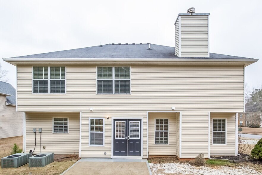 Building Photo - 3900 Georgia Dr