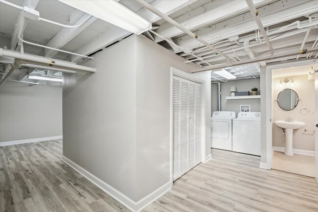 Building Photo - 1201 N McKinley Rd