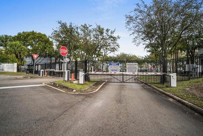 Building Photo - 3429 NW 13th St