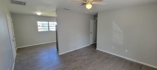 Building Photo - 3 Travis Ln